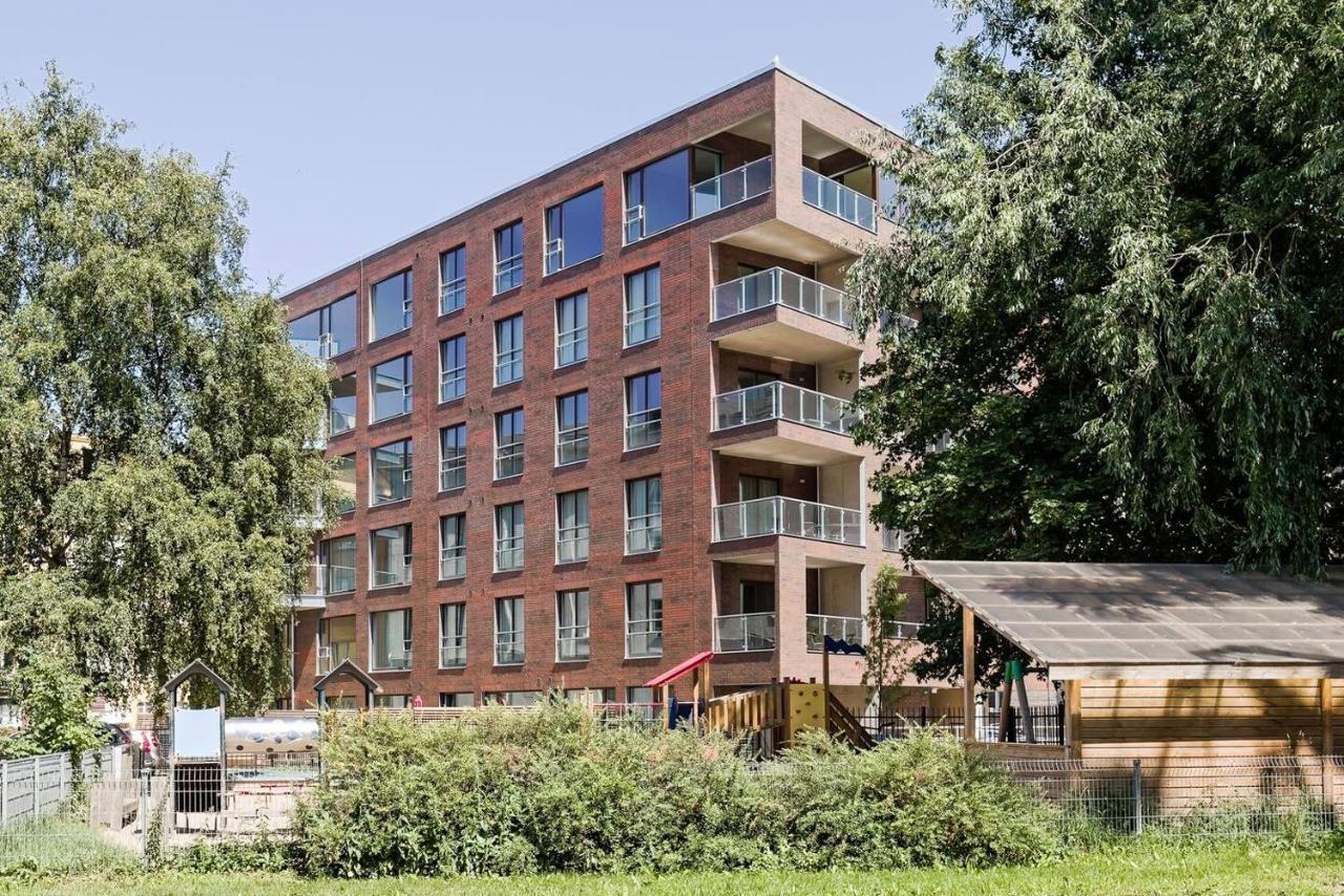 Central Apartments, Quiet With Free Parking And Ac. Reval Esterno foto