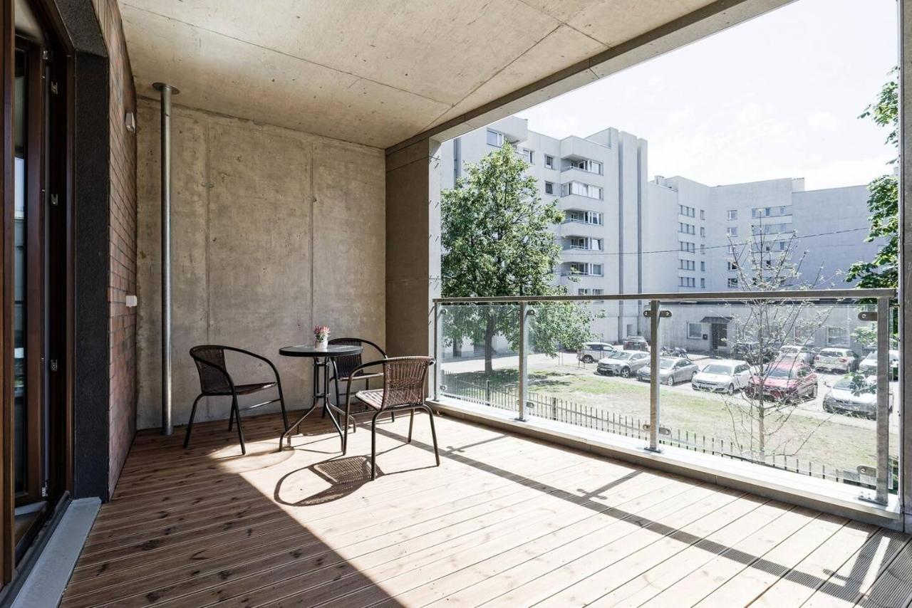 Central Apartments, Quiet With Free Parking And Ac. Reval Esterno foto